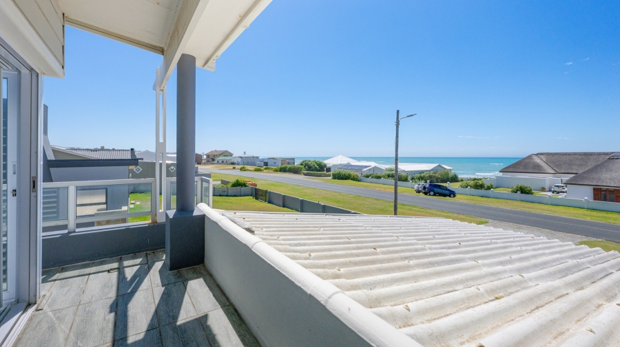 6 Bedroom Property for Sale in Agulhas Western Cape